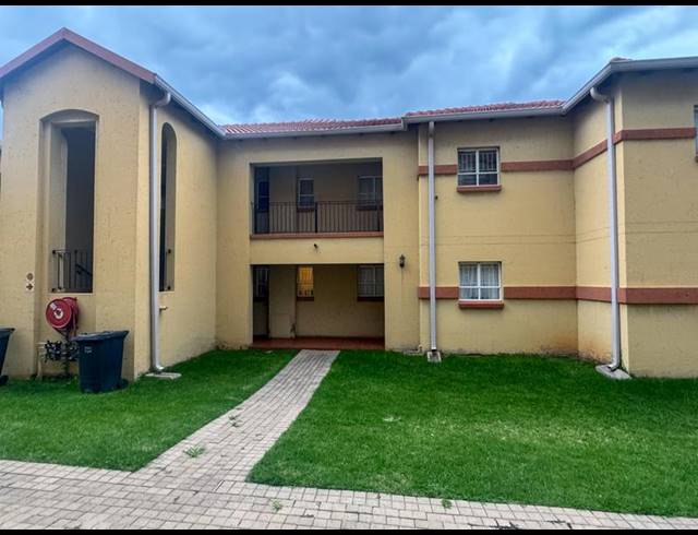 2 BEDROOM APARTMENT FOR SALE IN ORMONDE VIEW